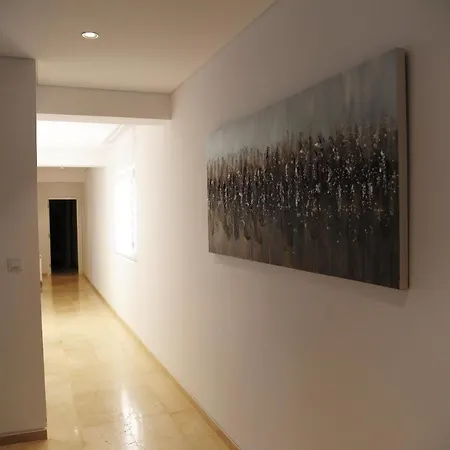 Luxury 6 Bedroom With Privet Pool In Paphos